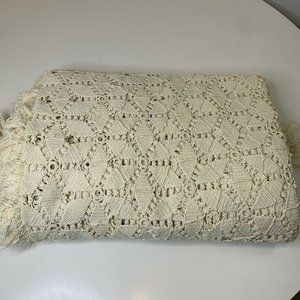 vintage crochet knit bedspread beige fringe siding